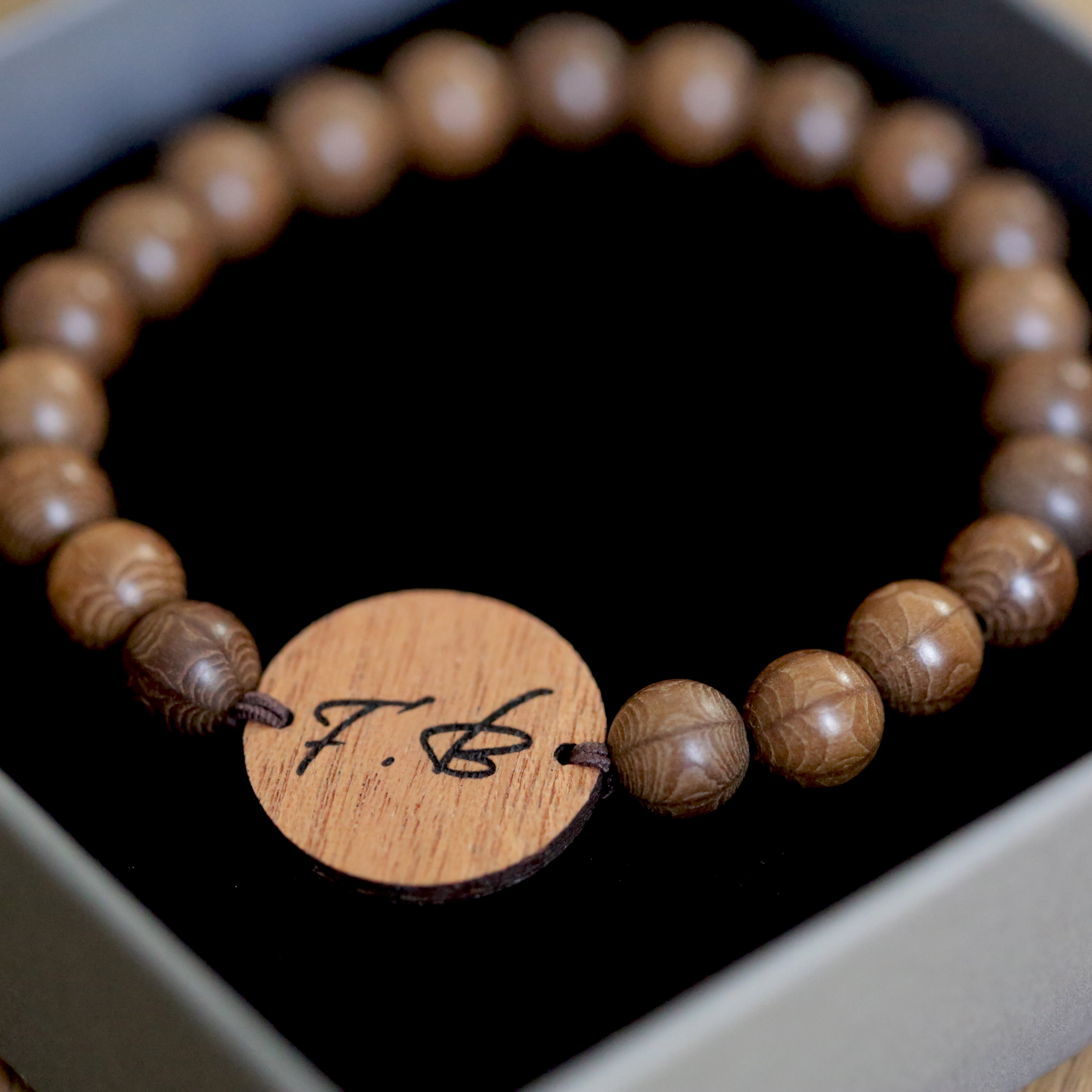 Wave Bracelet - Track a real Sea Turtle